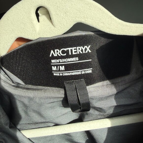 Arc'teryx Beta Lt Goretex shell - Picture 5 of 6